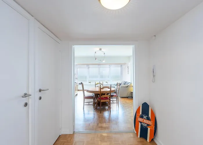 Lecomte - The Coastal Shoreline 139 Ostend