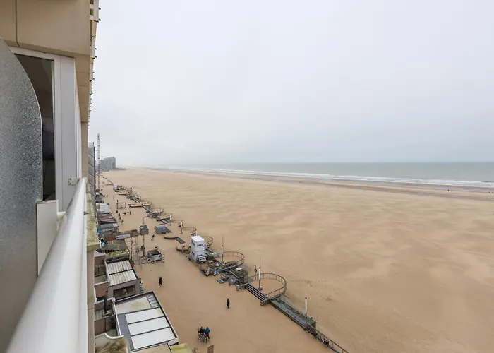 Lecomte - The Coastal Shoreline 139 * Ostend